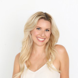 Headshot of Glendale Reiki practitioner Alison Papazois